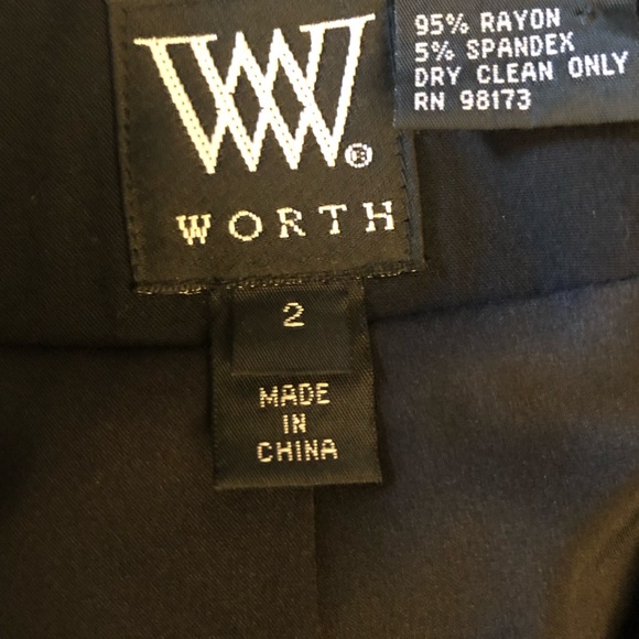 Worth women’s black blazer, excellent condition - Picture 4 of 4